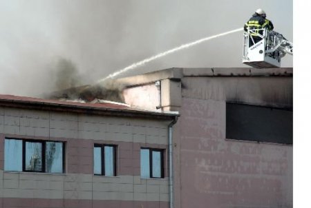 Mobilya Fabrikasında Çıkan Yangın Maddi Hasara Neden Oldu