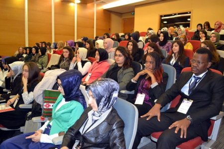 Model BM konferansında, 'Esed’a destek veren ülkeler kınansın' önerisi