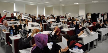 Model BM konferansında, 'Esed’a destek veren ülkeler kınansın' önerisi