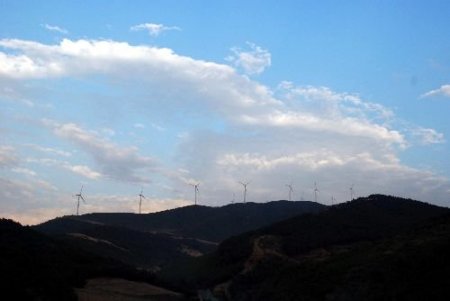 Modern Yel Değirmenleri Rüzgâr Enerjisini Elektriğe Çevirecek