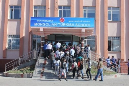 Moğol gençlerin hayali Türk okullarında okumak