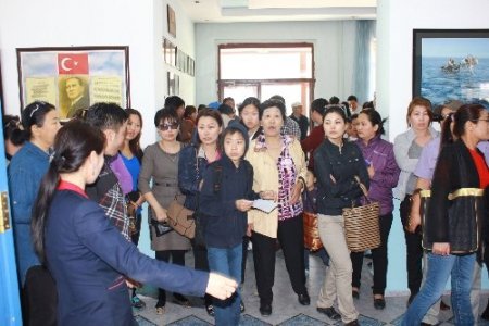 Moğol gençlerin hayali Türk okullarında okumak