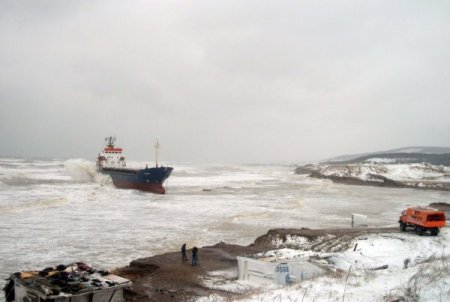 Moldova Bandıralı Gemi Kilyos Açıklarında Karaya Oturdu
