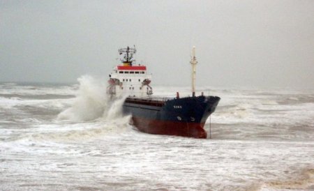 Moldova Bandıralı Gemi Kilyos Açıklarında Karaya Oturdu