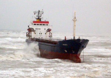 Moldova Bandıralı Gemi Kilyos Açıklarında Karaya Oturdu