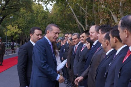 Moldova Başbakanı Filat, Başbakanlık'ta resmi törenle karşılandı