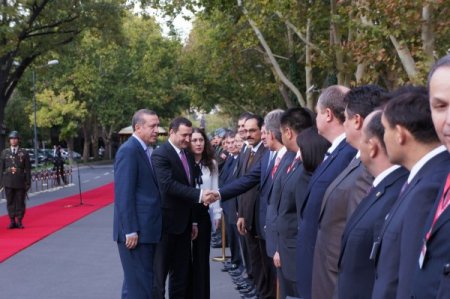 Moldova Başbakanı Filat, Başbakanlık'ta resmi törenle karşılandı