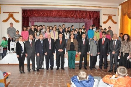 Moldova'da kimsesiz çocuklar sevindirildi