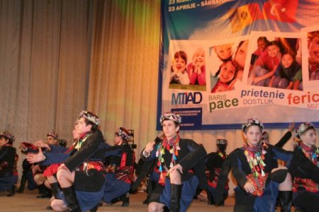 Moldova’daki Türk İşadamları, 23 Nisan'da Yetimleri Sevindirdi