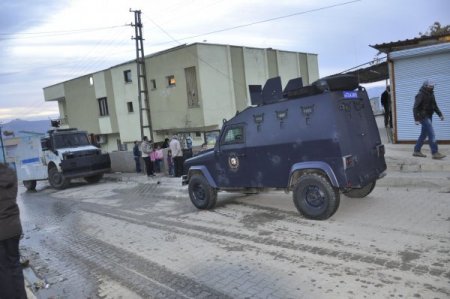 Molotof hazırladıkları evde yangın çıktı