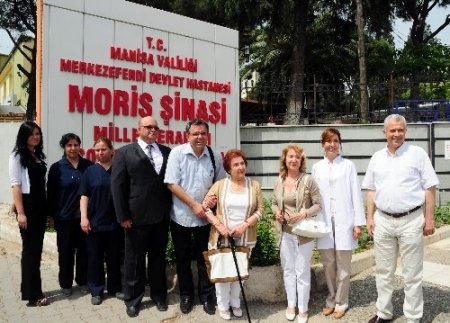 Moris Şinasi'nin kızı, Moris Şinasi Çocuk Hastanesi'ni ziyaret etti