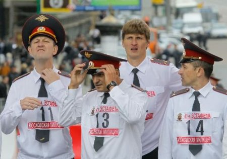 Moskova Festival Alanına Döndü; Rus Polisinden Nefes Kesen Yarış