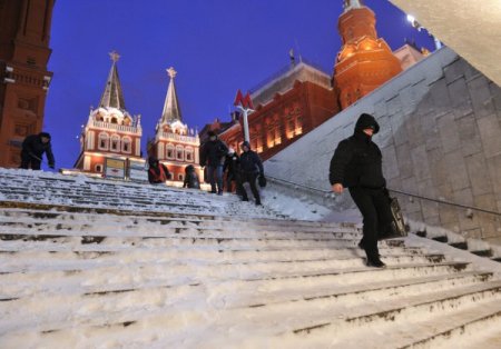 Moskova yüz yılın en karlı kışını yaşıyor
