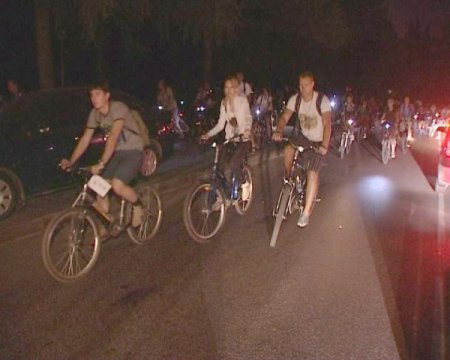 Moskova’da 4 Bin Kişi Gece Pedal Çevirdi