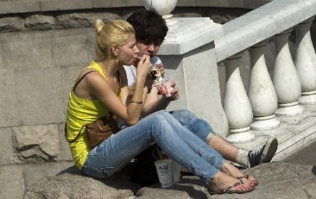 Moskova'da Aşırı Sıcaklar Dondurma Tüketimini Artırdı: Günlük Kapasite 250 Tona Ulaştı