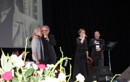 Moskova’da Nazım Hikmet konserinde Gezi Parkı protestosu