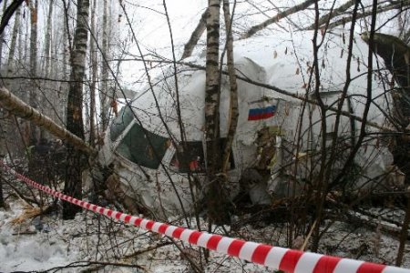 Moskova'da Ormana İnen Uçak, Üç Parça Oldu
