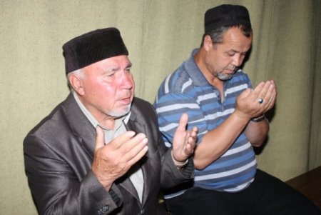 Moskova’da Ramazan Heyecanı, İlk Teravih Çadır Camide Kılındı
