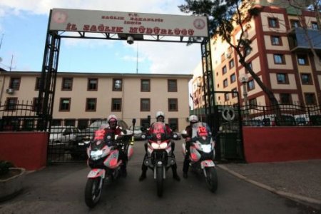 Motosiklet Cankurtaranlar Şehir İçinde Hızlarıyla Yaşam Kurtarıyor