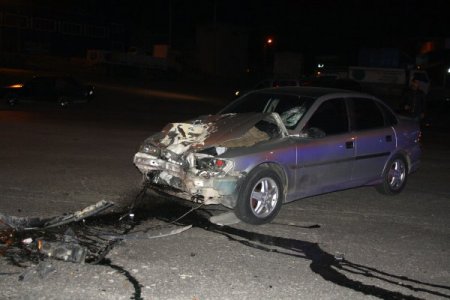 Motosiklet ile otomobil çarpıştı: 1 ölü, 1 yaralı