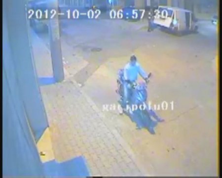 Motosiklet ve ayakkabı hırsızları güvenlik kamerasına yakalandı