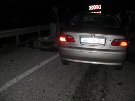 Motosikletli aile arabanın altına girdi: 1 ölü, 1 yaralı