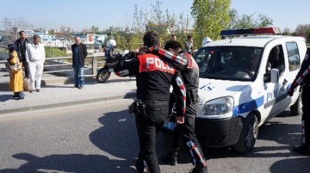 Motosikletli Yunuslar kaza yaptı: 1'i ağır 2 yaralı (Özel)