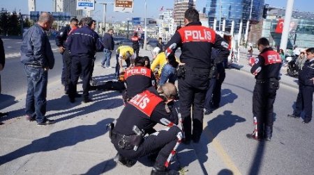 Motosikletli Yunuslar kaza yaptı: 1'i ağır 2 yaralı (Özel)