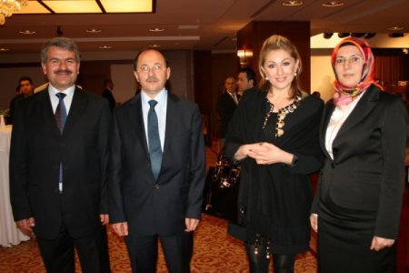 Muazzez Ersoy'dan Kimse Yok Mu Okuluna Anlamlı Bağış