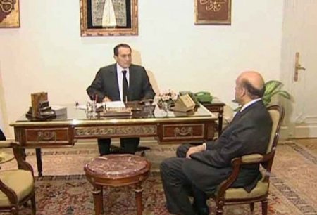 Mübarek, Yardımcısı Süleyman'la Bir Araya Geldi