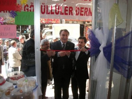 Mudanya Gönüllüler Derneği'nden öğrenciler yararına kermes