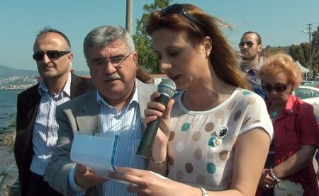 Mudanya’dan üç fidan için denize karanfil attılar