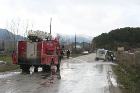 Mudurnu'da Trafik Kazası: 3 Yaralı