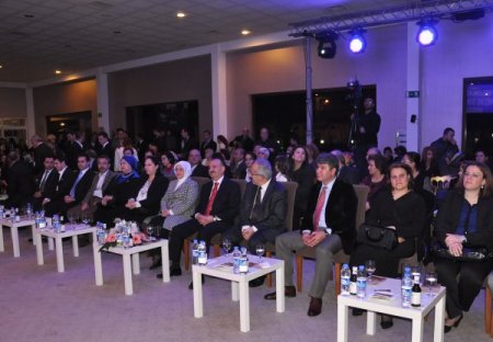 Müezzinoğlu, günün yorgunluğunu 'Helva Sohbetleri’nde attı