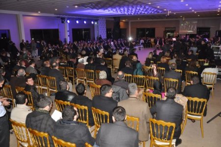 Müezzinoğlu, günün yorgunluğunu 'Helva Sohbetleri’nde attı