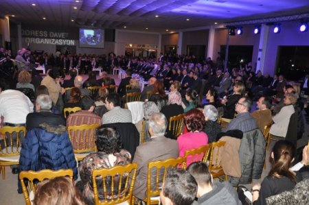 Müezzinoğlu, günün yorgunluğunu 'Helva Sohbetleri’nde attı