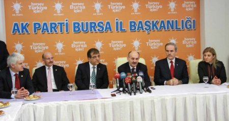 Müezzinoğlu: 20 bin hekim, 50 bin hemşire açığımız var