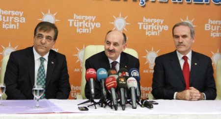 Müezzinoğlu: 20 bin hekim, 50 bin hemşire açığımız var