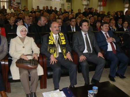 Müezzinoğlu: Atatürk’ten geçinenlerden olmayalım