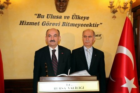 Müezzinoğlu: Bebeklere süt nüfus cüzdanı veririz
