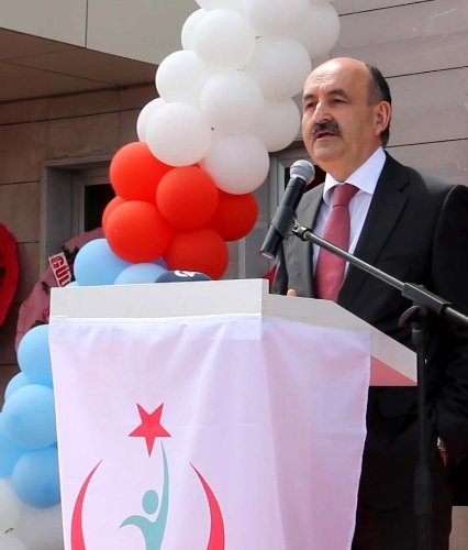 Müezzinoğlu: Doktor eksikliğiniz giderilmesi için elimizden geleni yapıyoruz