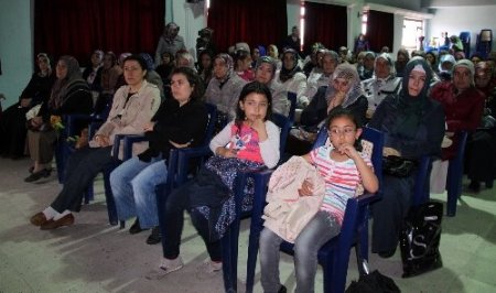 Müftü Değirmenci: Hanımların en güzel vasfı anneliktir
