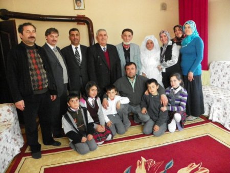 Müftülük, 90'lık Nineye 64 Yıl Sonra Gelinlik Giydirdi