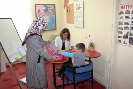 Müftülükten, Özel Eğitim ve Rehabilitasyon Merkezi öğrencilerine hediye