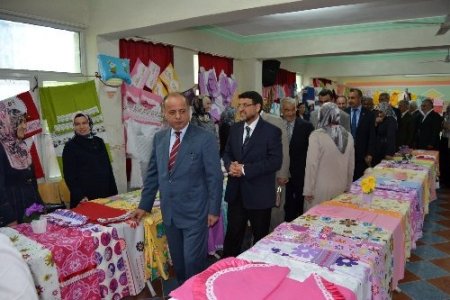 Müftülükten Kur'an kursu yararına kermes