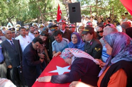 Muğla şehidini dualarla son yolculuğuna uğurlandı