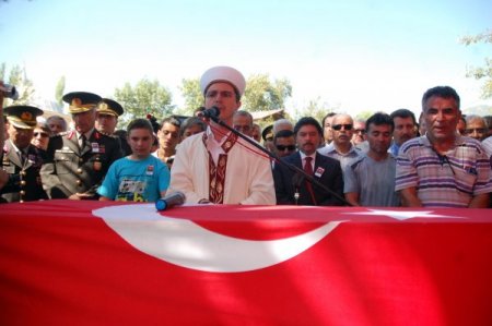 Muğla şehidini dualarla son yolculuğuna uğurlandı