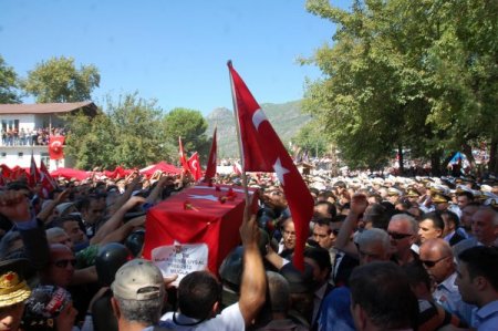 Muğla şehidini dualarla son yolculuğuna uğurlandı