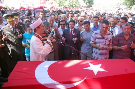 Muğla şehidini dualarla son yolculuğuna uğurlandı