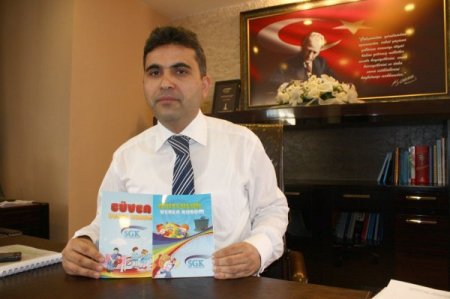 Muğla Sgk Çocuklara Hikaye Kitabı Dağıtıyor